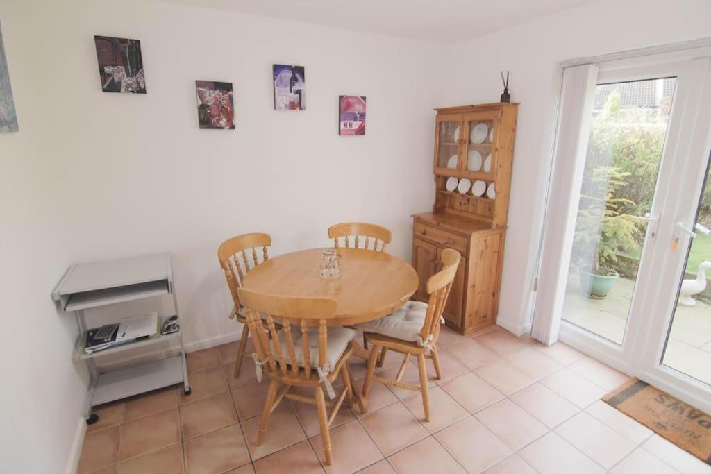 Villa 2 Bed House - Bhx - Nec à Solihull Extérieur photo