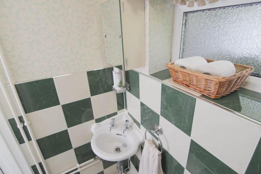 Villa 2 Bed House - Bhx - Nec à Solihull Extérieur photo